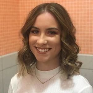 Meet your Posher, Olyvia